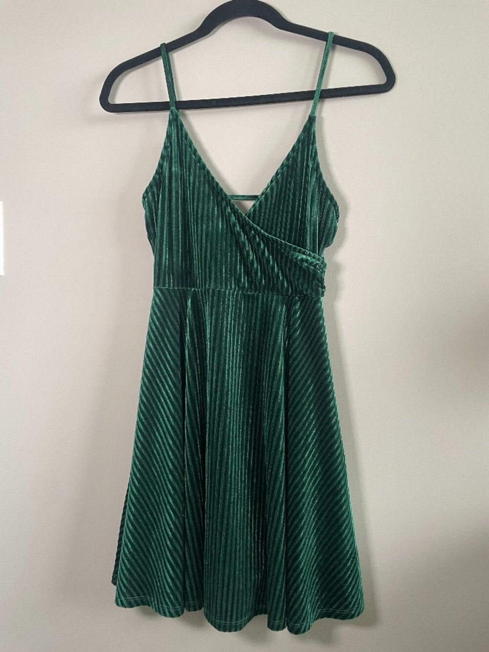 Forever 21 Emerald Green Ribbed Velvet Babydoll Mini Dress